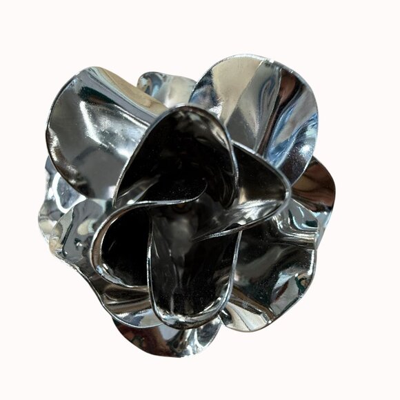 Silver-Tone Dimensional Rose Flower Scarf Clip By Jeri Lou - Picture 1 of 16